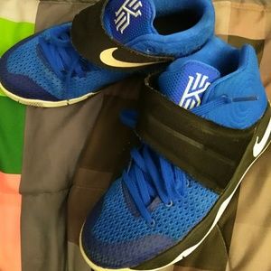 Boys Nike Kyrie Irving